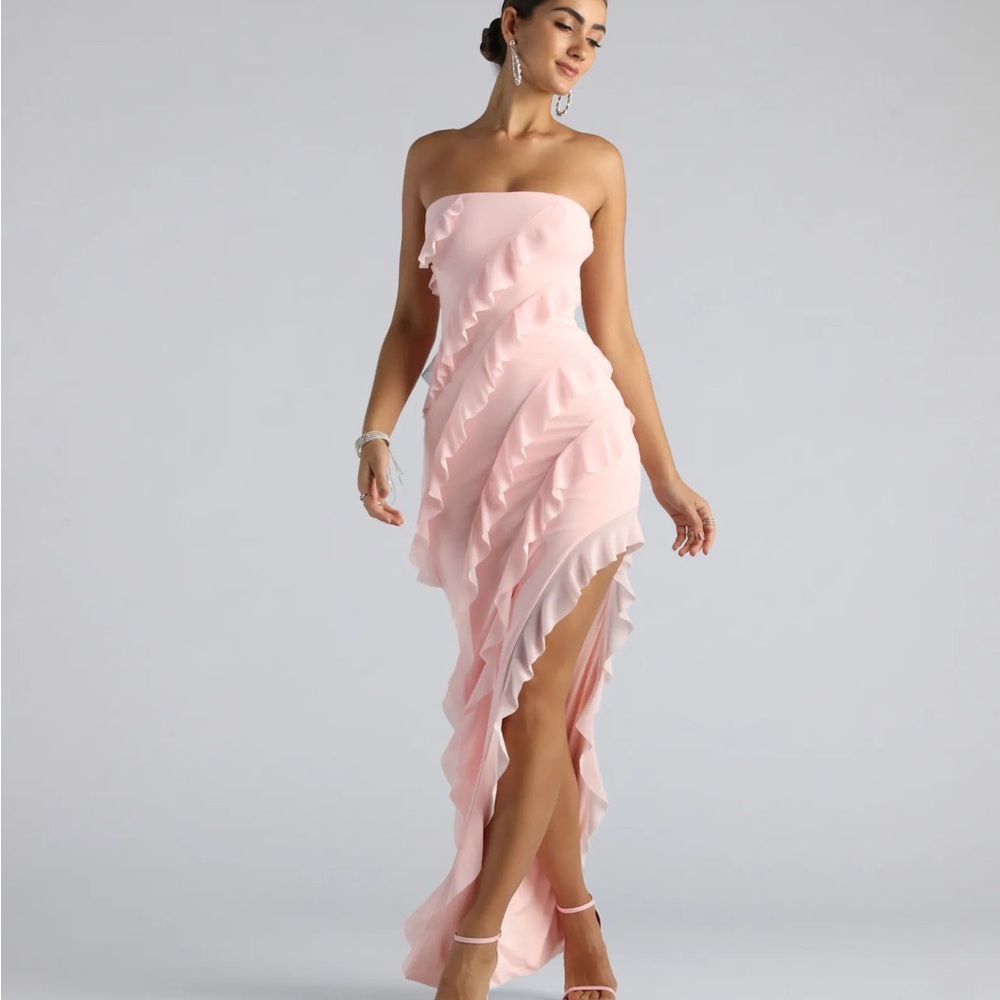 Elegant Pink Strapless Ruffle Dress